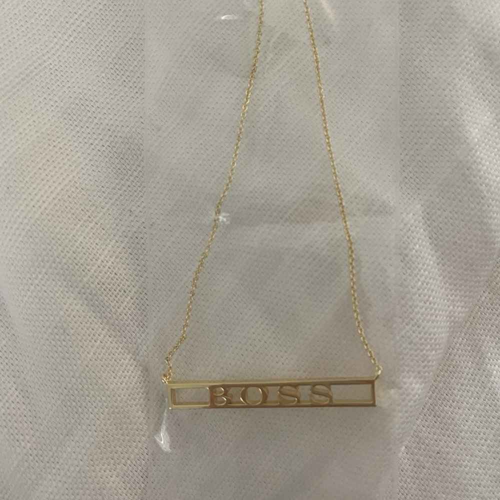 Never been worn, brand new, uncommon james necklace